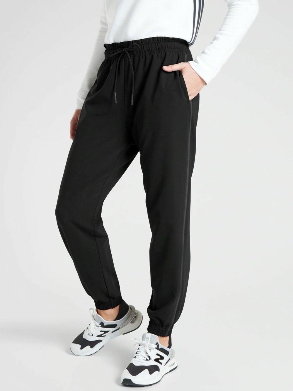 Athleta Metropolis Jogger in Black PrimaTwill oversized high rise women size 0